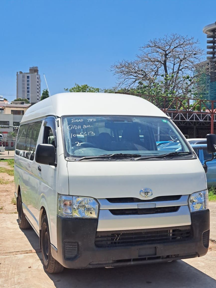 Toyota Hiace 7l Highroof