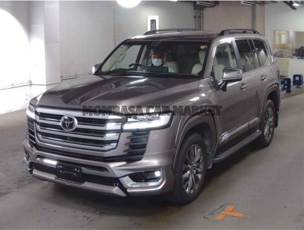 Lexus Land Cruiser LC 300