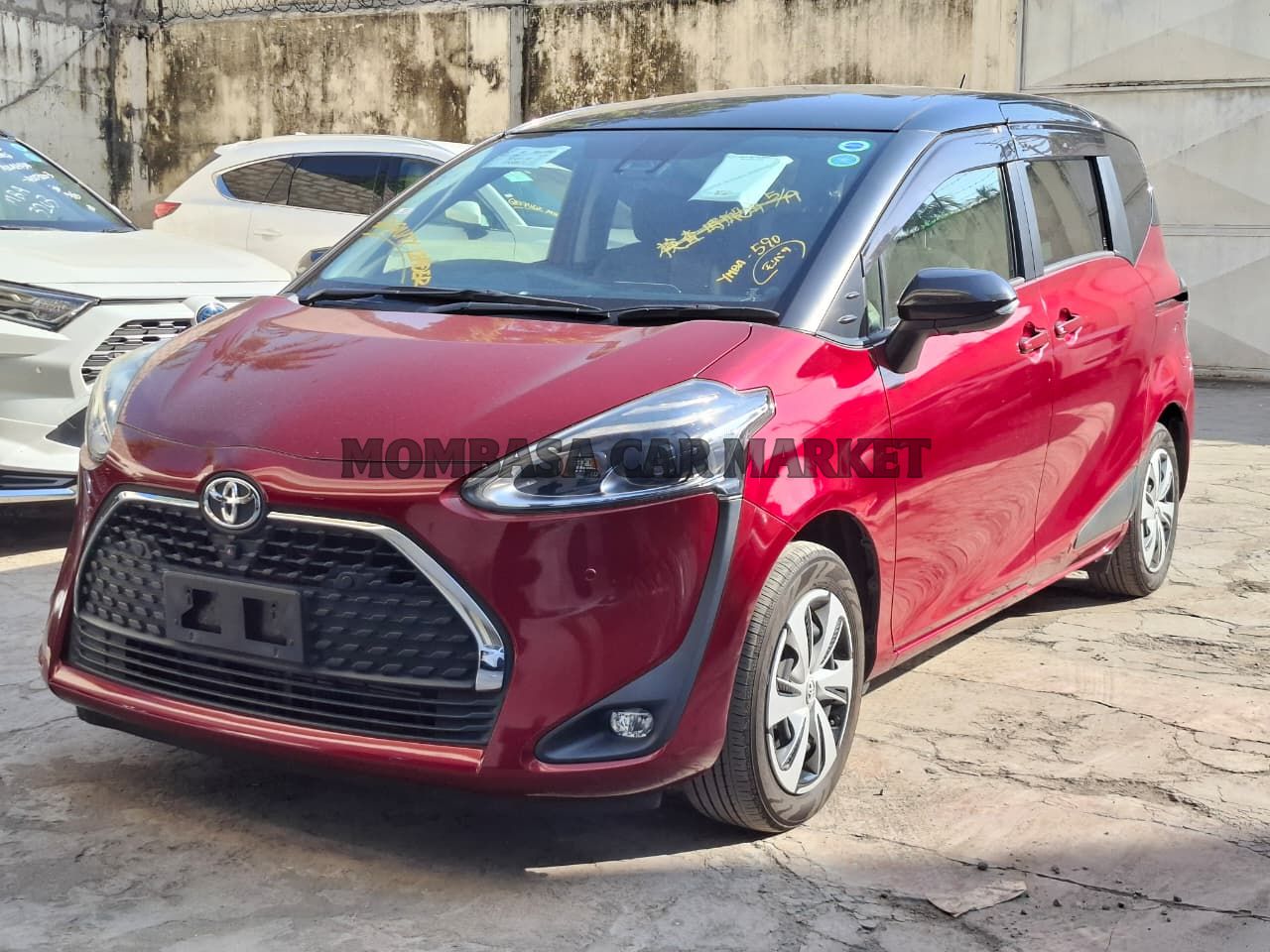 Toyota Sienta Non Hybrid