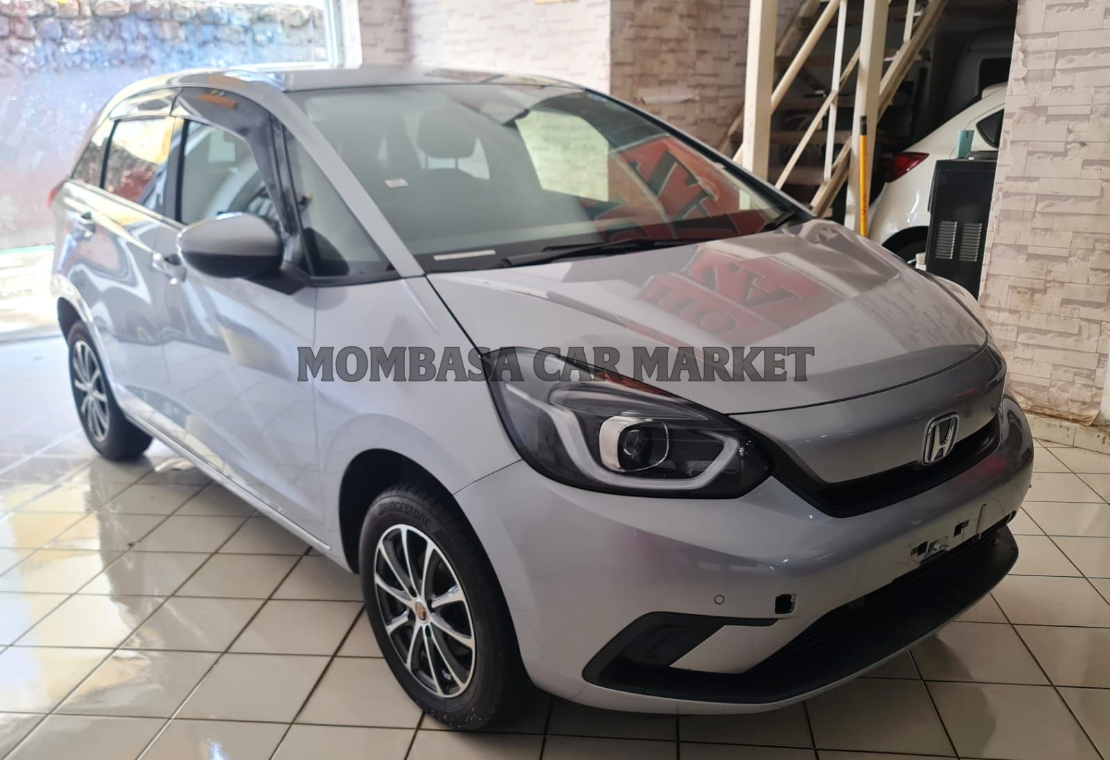 Honda Fit 1.5 E-HEV BASIC CVT