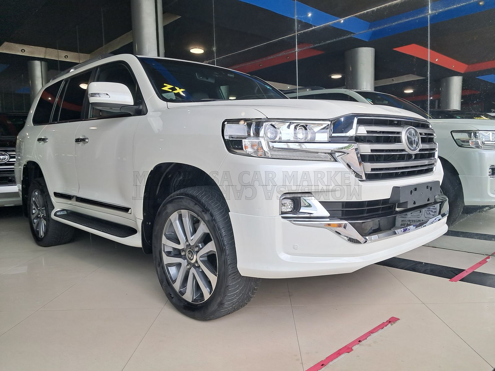 Toyota LAND CRUISER ZX