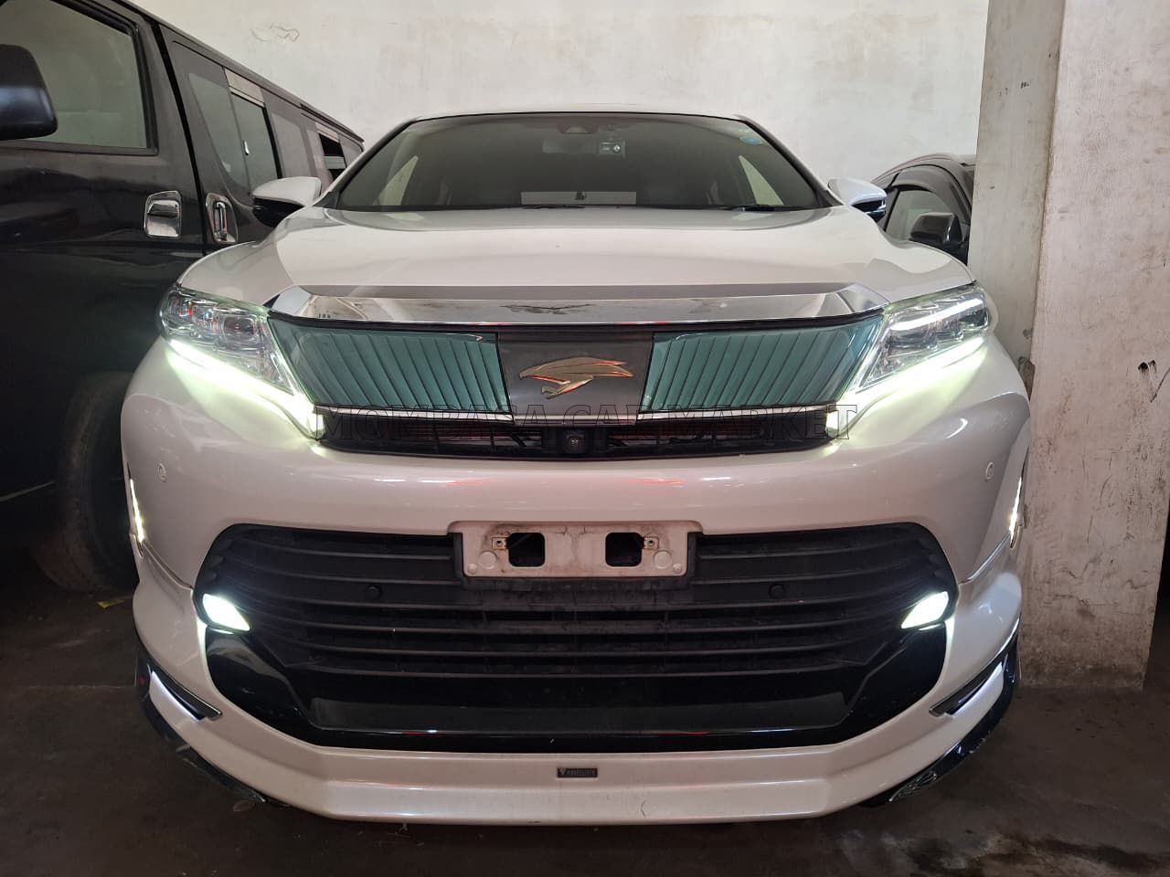 Toyota HARRIER HYBRID PREMIUM ELEGANCE ADVANCE 4WD
