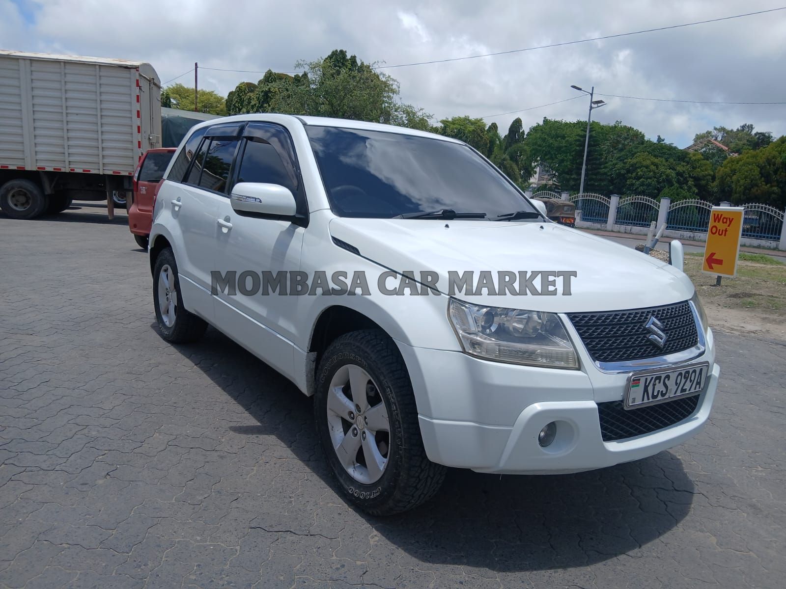 Suzuki Escudo
