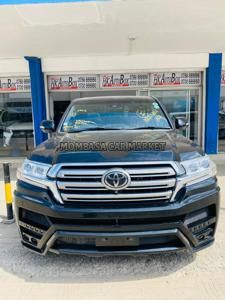 Toyota Land Cruiser V8