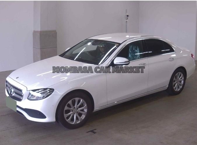 Mercedes E200