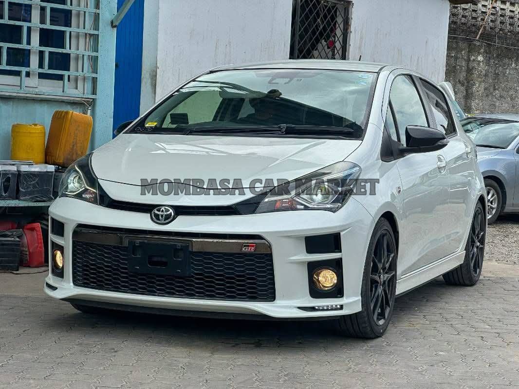 Toyota Vitz GR SPORT