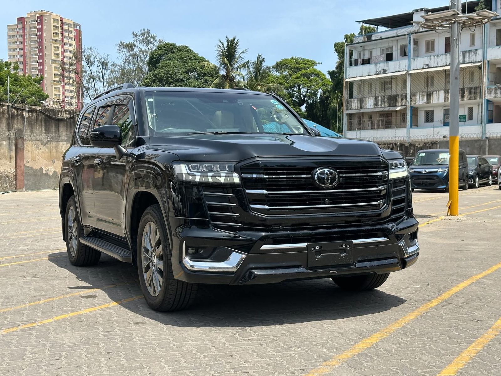 Toyota Land Cruiser LC300