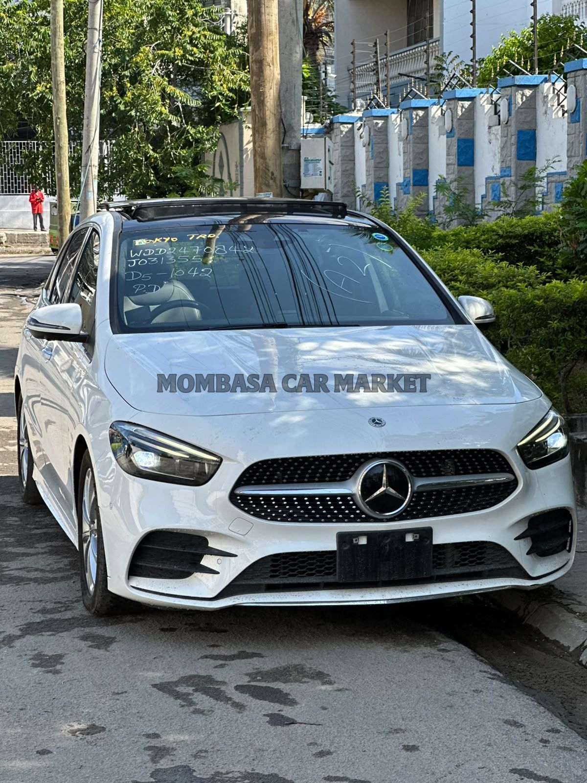 Mercedes BENZ W247 Series B180 AMG Line