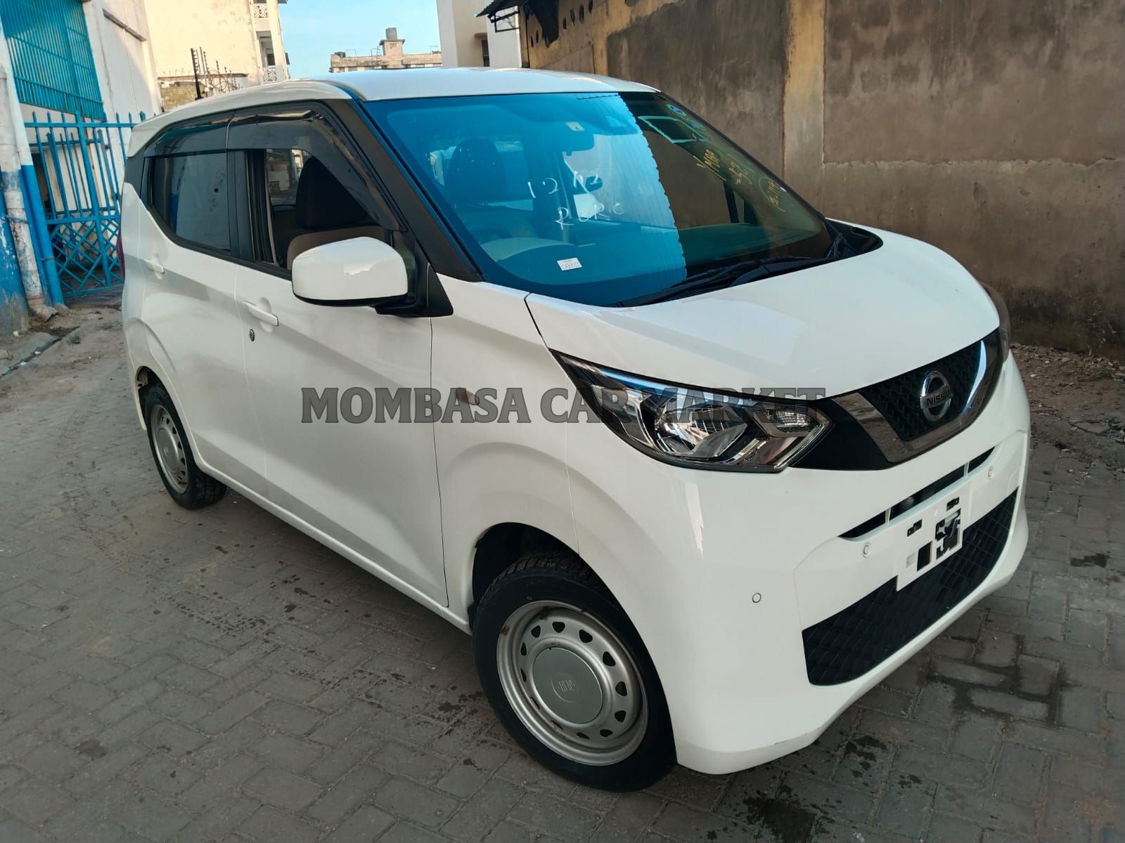 Nissan Dayz HIGHWAYSTAR