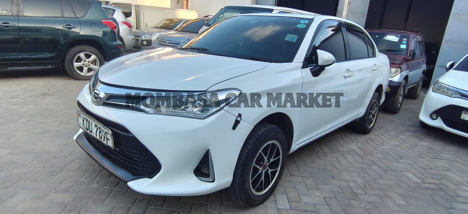 Toyota Axio NON Hybrid