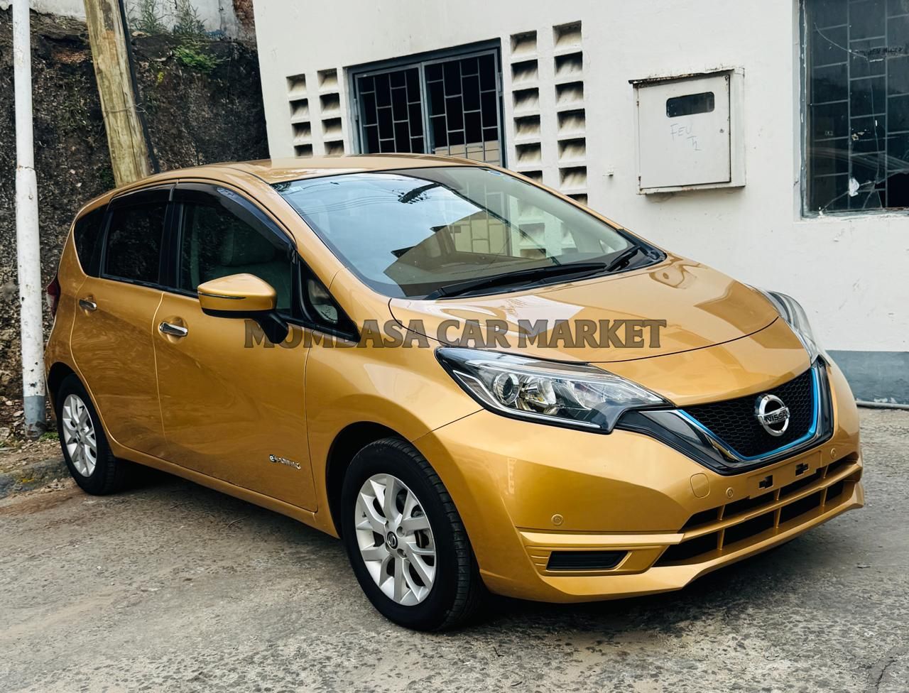 Nissan NOTE E POWER