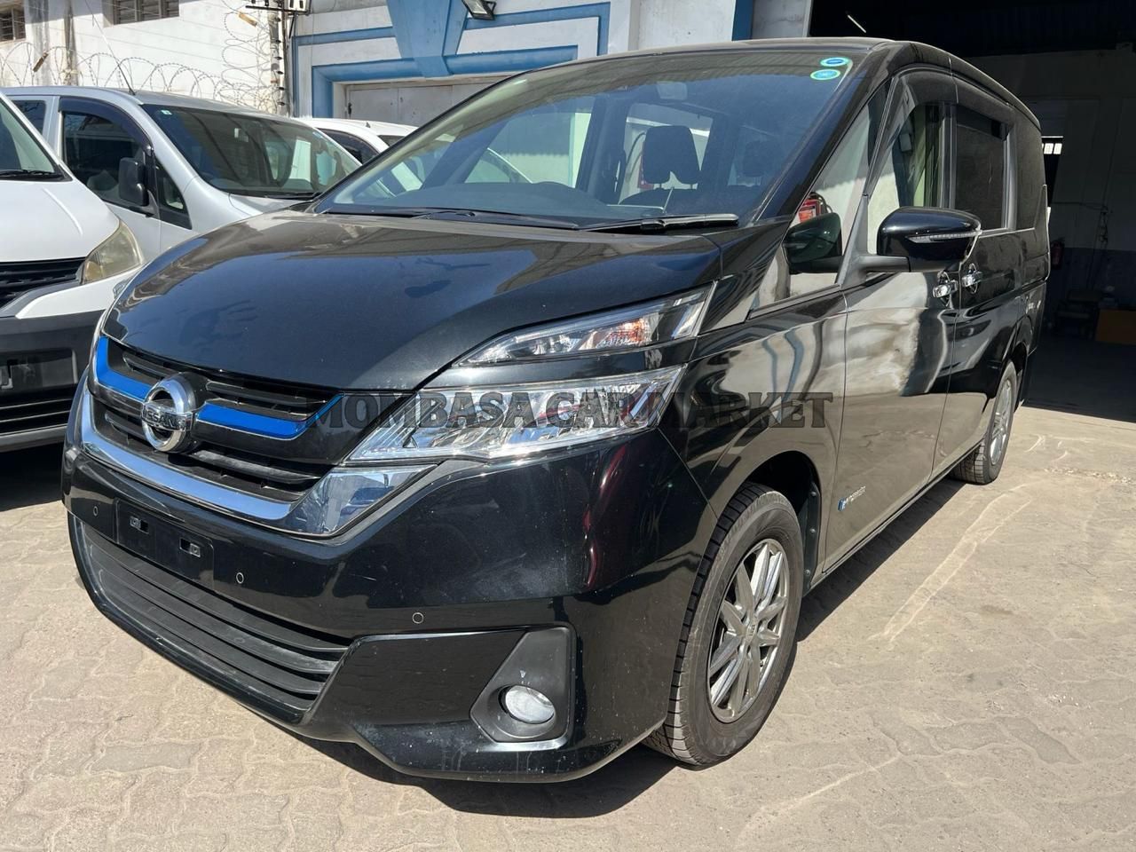 Nissan Serena e-POWER Hybrid
