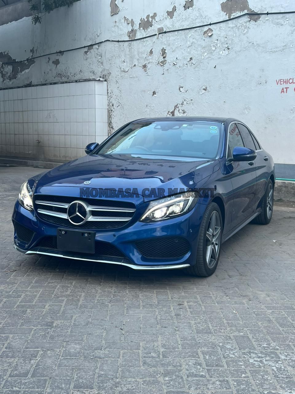 Mercedes C200 AVANTGARDE AMG-LINE