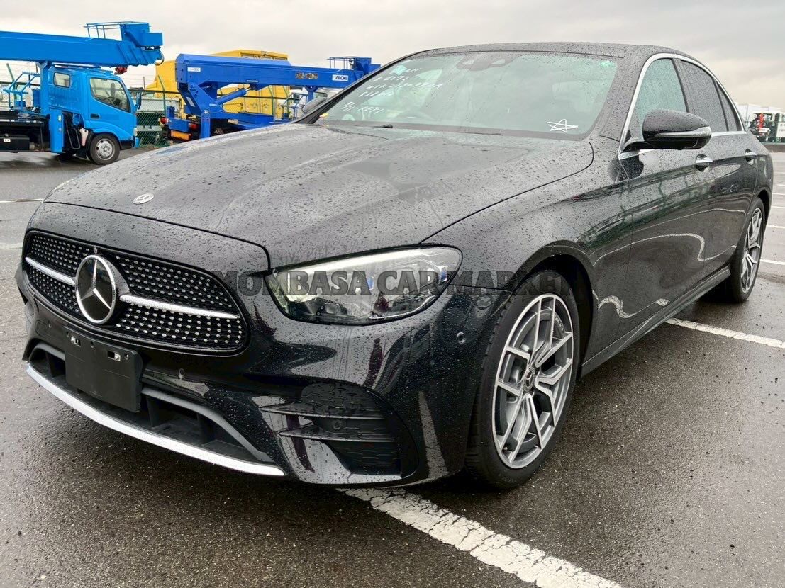 Mercedes BENZ E200 W1K