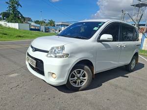 Toyota Sienta Non Hybrid