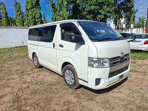 Toyota Hiace 7l