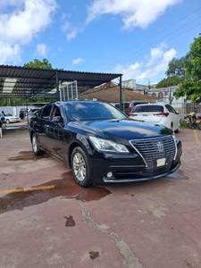 Toyota Crown Royal Saloon