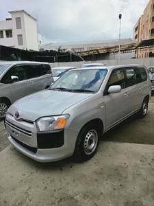 Toyota Probox Hybrid GL