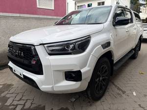 Toyota Hilux GR
