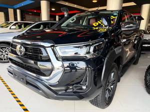 Tractor Hilux Double Cab