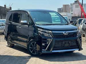 Toyota Voxy 4WD