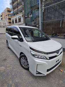 Toyota Voxy Hybrid