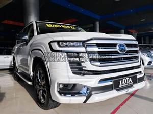 Toyota LC300