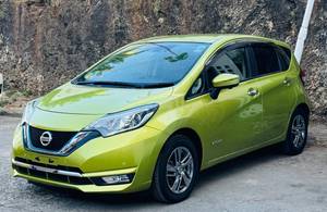 Nissan NOTE E POWER MEDLIST